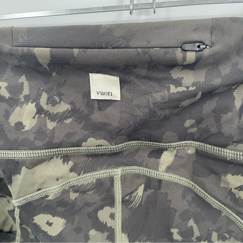 Vuori Women's Stride  Performance Side Pocket Legging VW429 Green camo Small - Picture 9 of 10